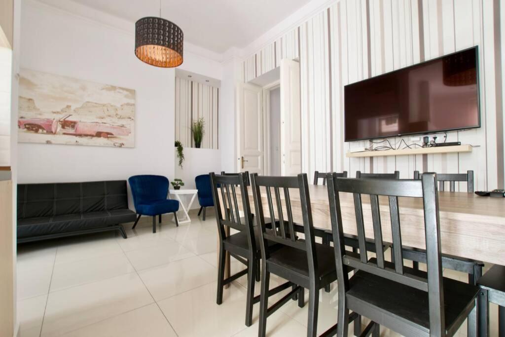 Premium Apartment By Hi5-Vaci Str. 3 Bedroom Budapest Exterior foto